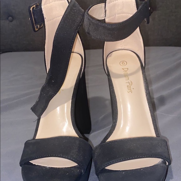 Dream Pairs heels - Picture 2 of 3